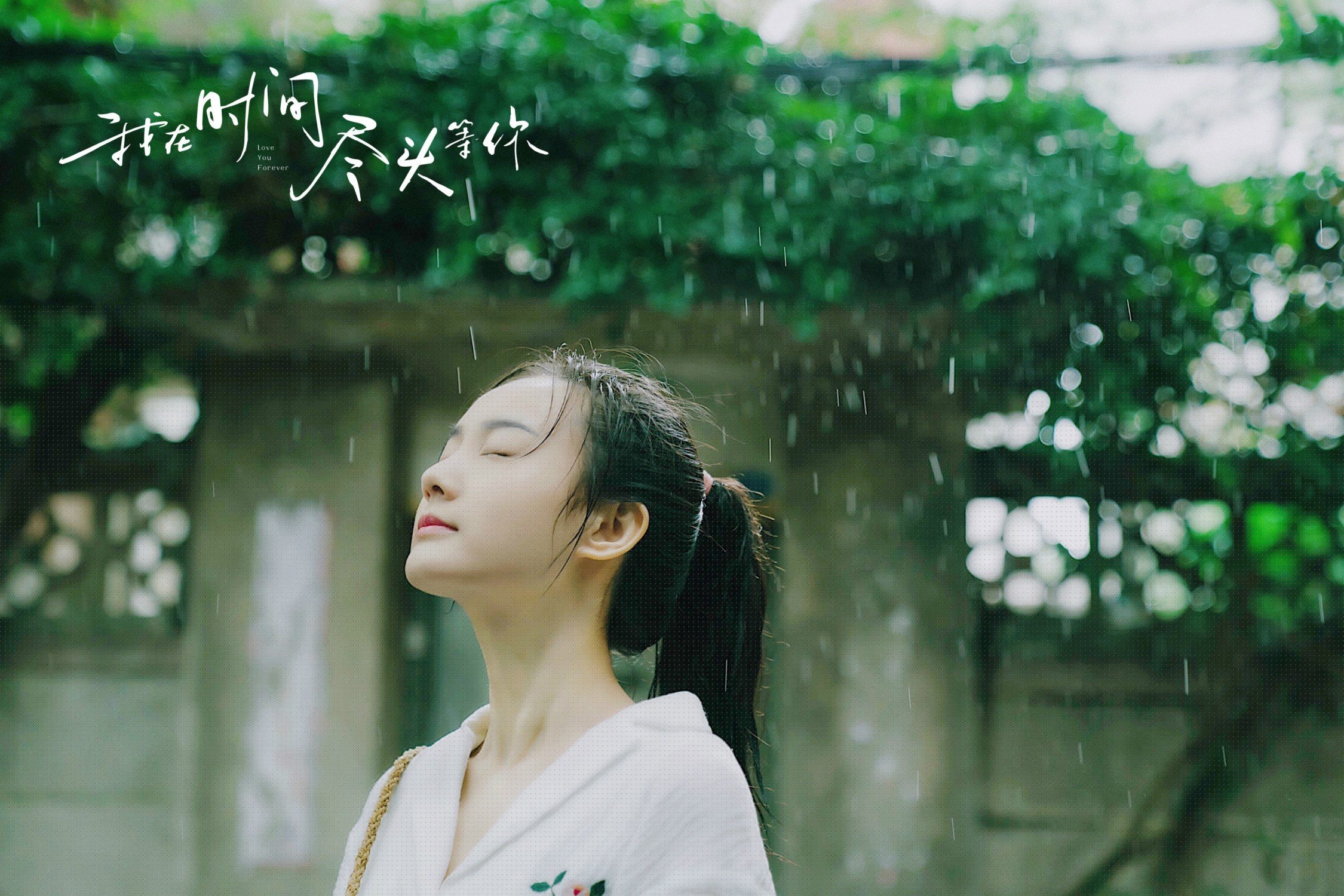 战术花样：不同风格球队的策略变化，战术组合技巧