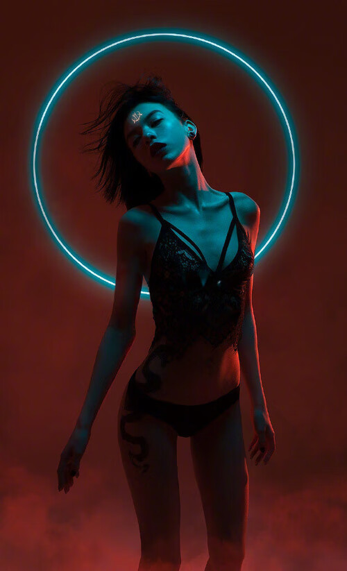 战术花样：不同风格球队的策略变化，战术组合技巧