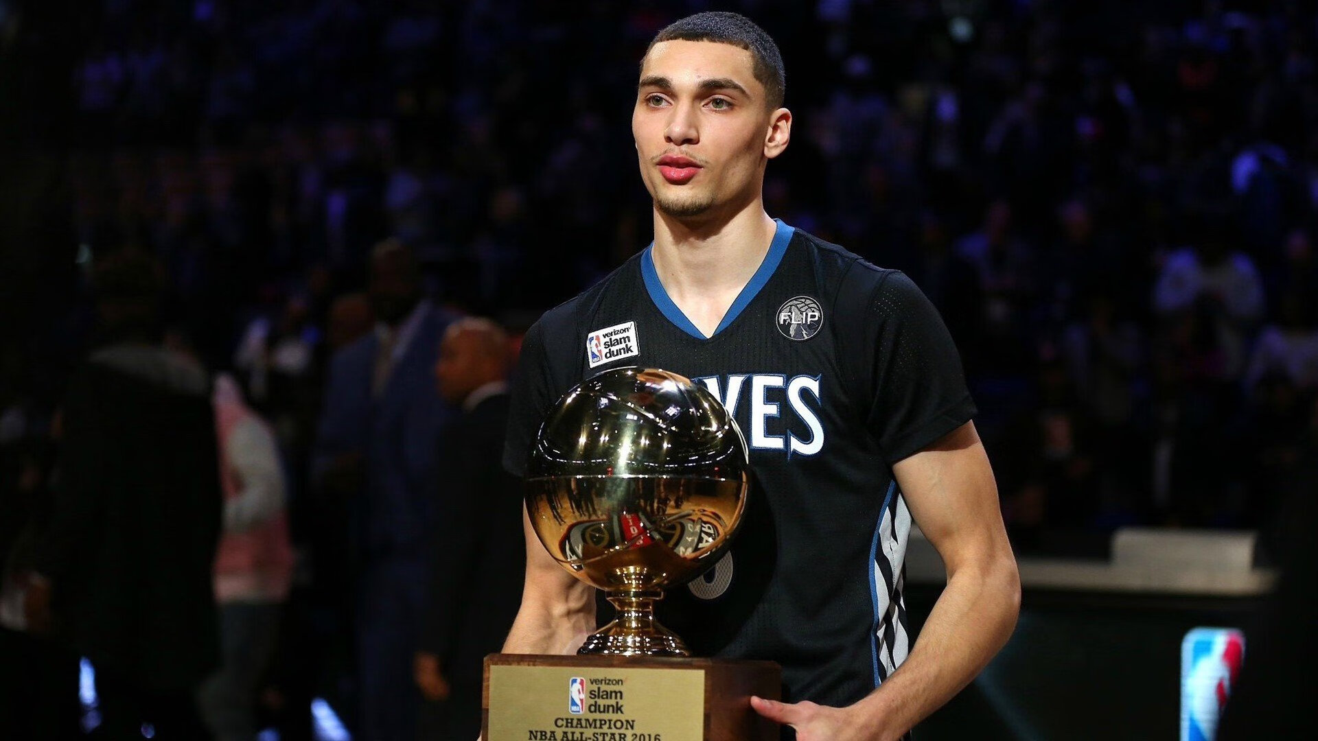 林丹为羽球电影担任顾问兼客串，林丹的羽毛球赛