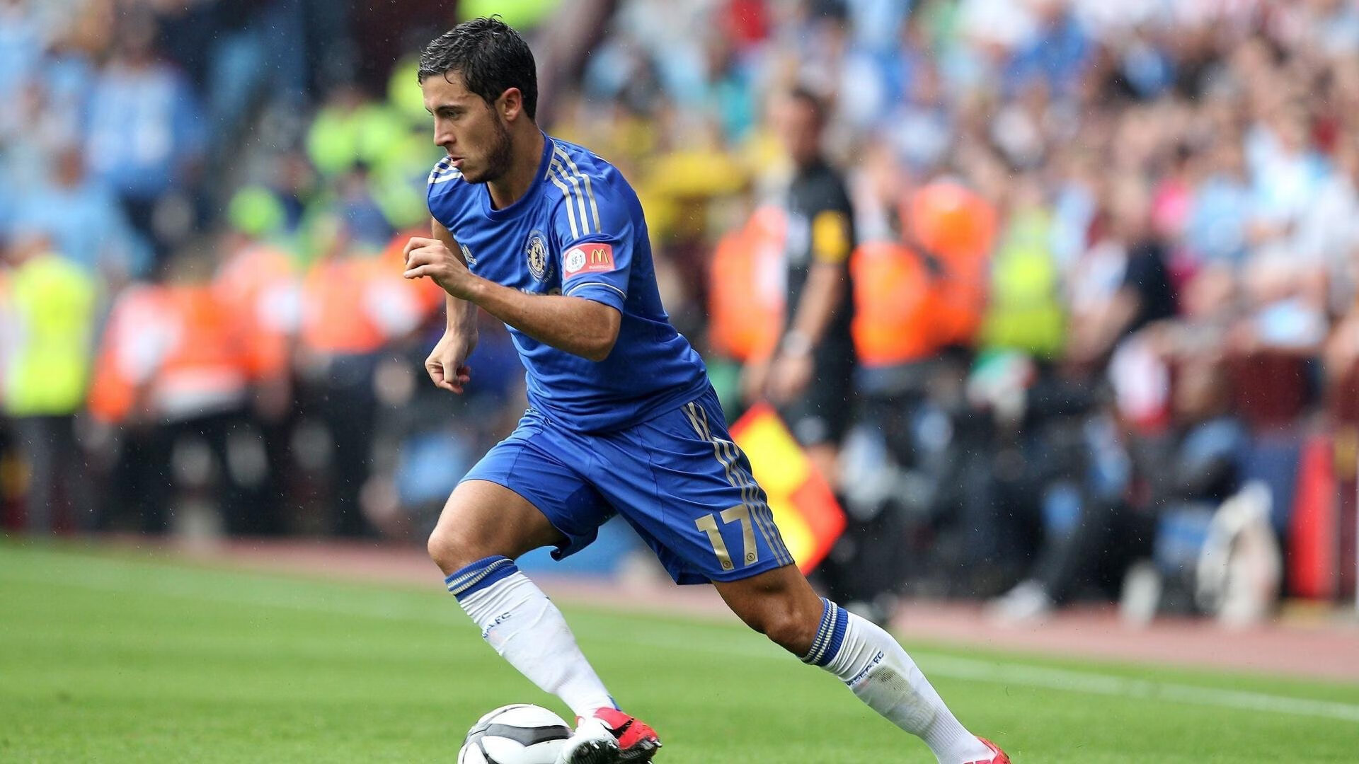 欧洲杯战术大师：变阵、调整、奇兵轮番上场，欧洲杯战袍